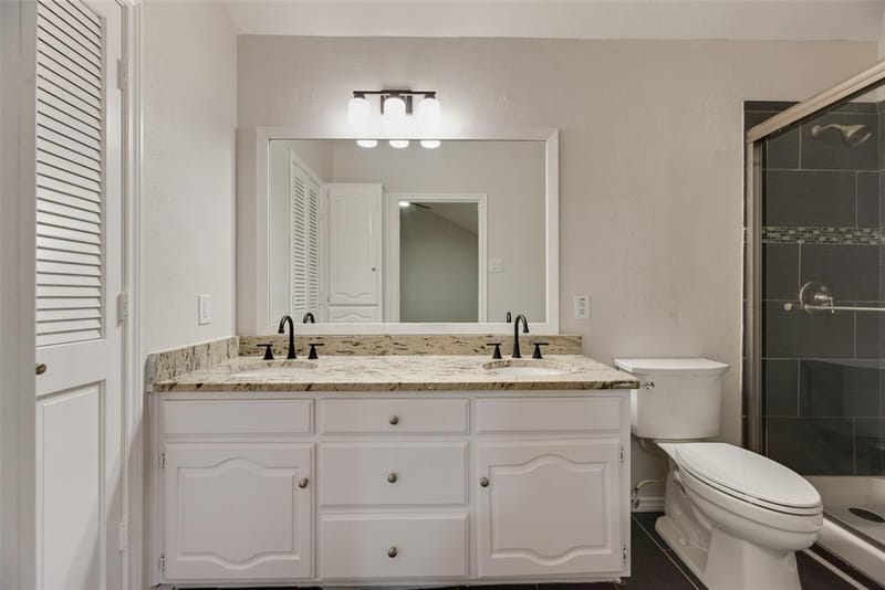 2525 W Oakdale Road, Irving TX 75060 - Photo 11