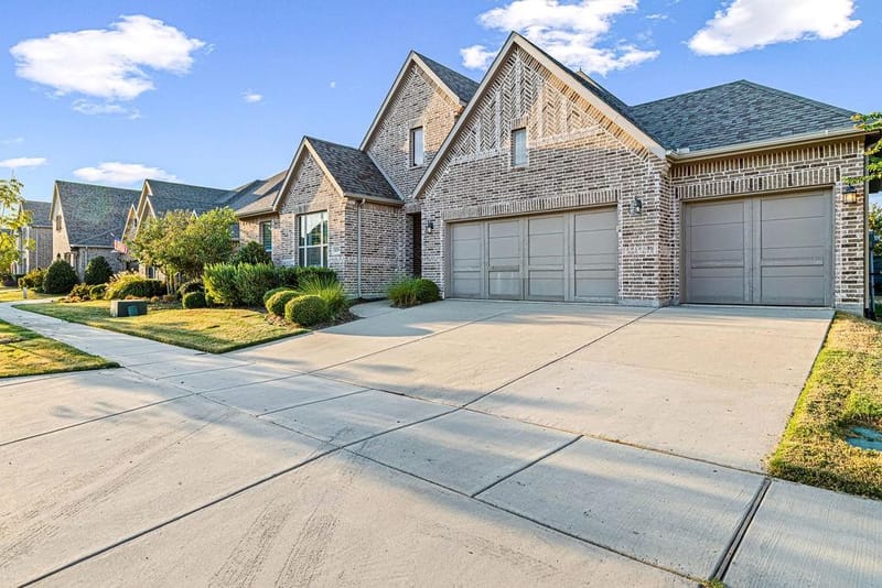 829 Boardwalk Way, Little Elm TX 76227 - Photo 32