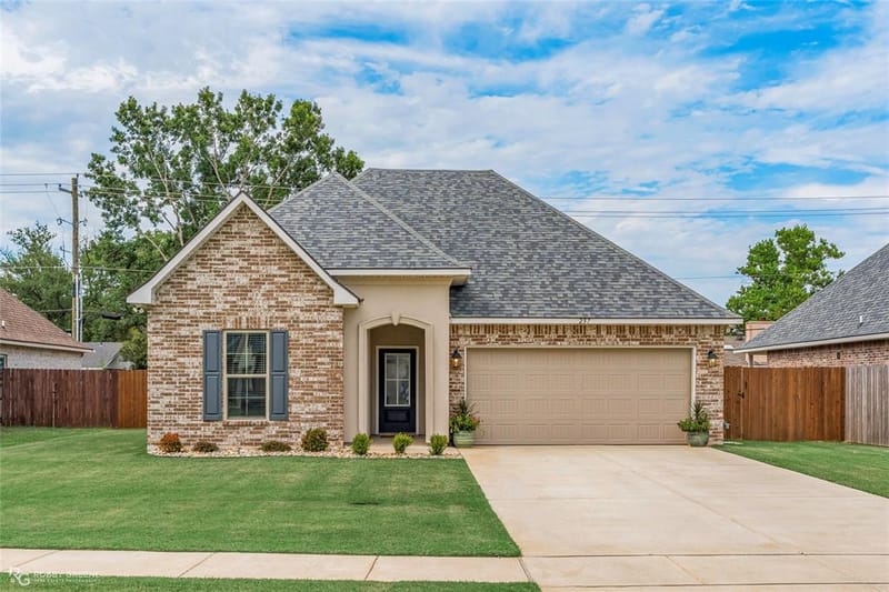 257 Saint Edmunds Way, Bossier City LA 71111