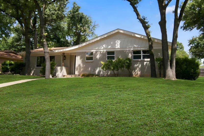 508 Oak Park Drive, Hurst TX 76053 - Photo 3