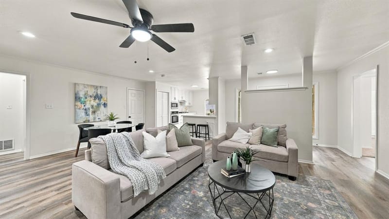 1209 Spanish Moss Drive, Granbury TX 76048 - Photo 10