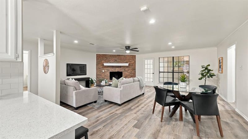 1209 Spanish Moss Drive, Granbury TX 76048 - Photo 18