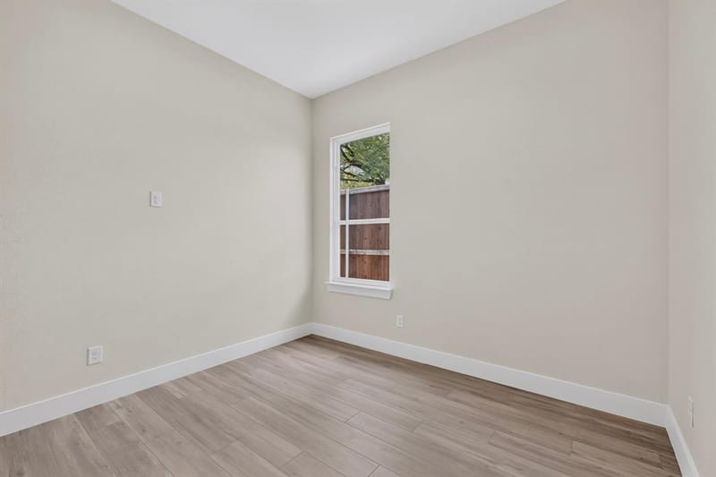 1717 Pear Street, Dallas TX 75215 - Photo 27