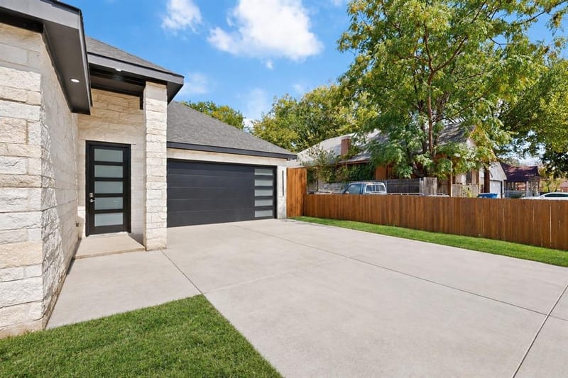 1717 Pear Street, Dallas TX 75215 - Photo 3