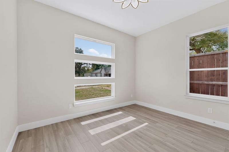 1717 Pear Street, Dallas TX 75215 - Photo 18