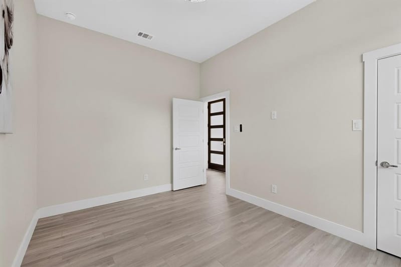 1717 Pear Street, Dallas TX 75215 - Photo 25