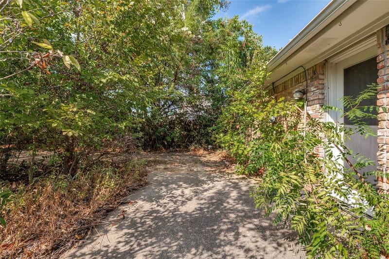 1901 Wedgewood Drive, Grand Prairie TX 75050 - Photo 23