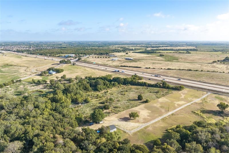 1207 N Interstate Highway 45, Ennis TX 75119 - Photo 2