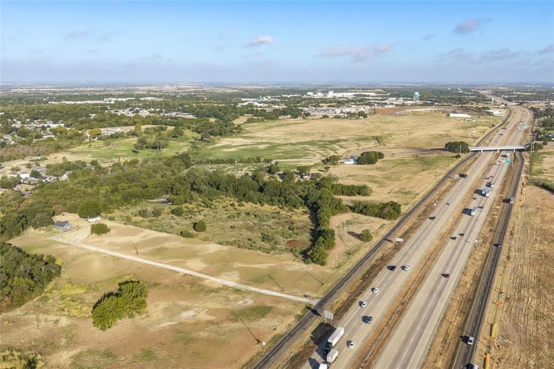 1207 N Interstate Highway 45, Ennis TX 75119 - Photo 7