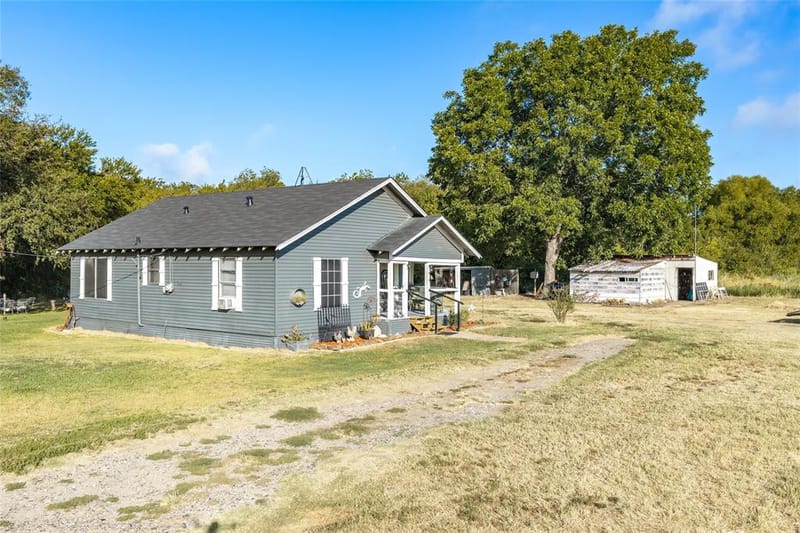 1207 N Interstate Highway 45, Ennis TX 75119 - Photo 14