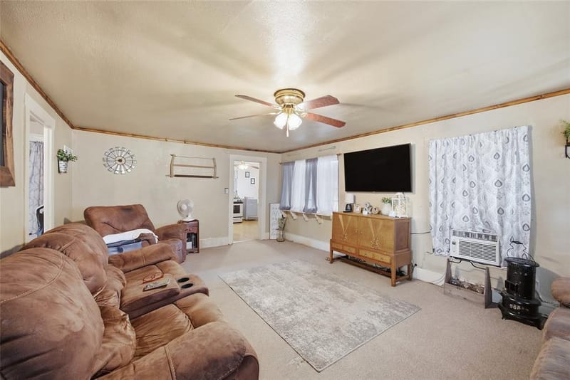 1207 N Interstate Highway 45, Ennis TX 75119 - Photo 15