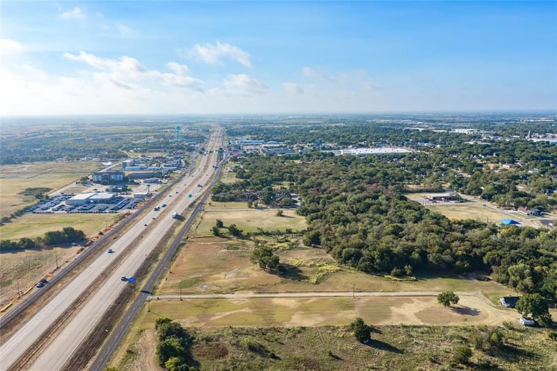 1207 N Interstate Highway 45, Ennis TX 75119 - Photo 4
