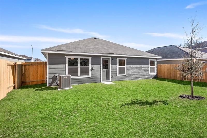 4226 Lava Forest Lane, Dallas TX 75241 - Photo 2