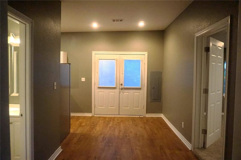 127 E Hull Street, Denison TX 75021 - Photo 6