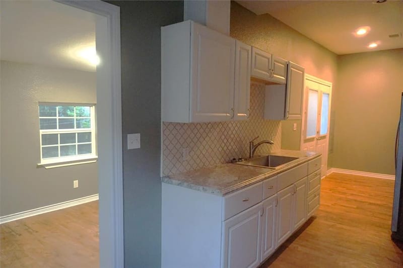 127 E Hull Street, Denison TX 75021 - Photo 7