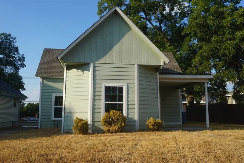 127 E Hull Street, Denison TX 75021