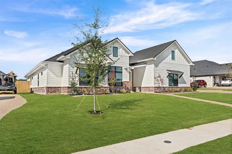 10205 Charmwood Drive, Waco TX 76712 - Photo 3