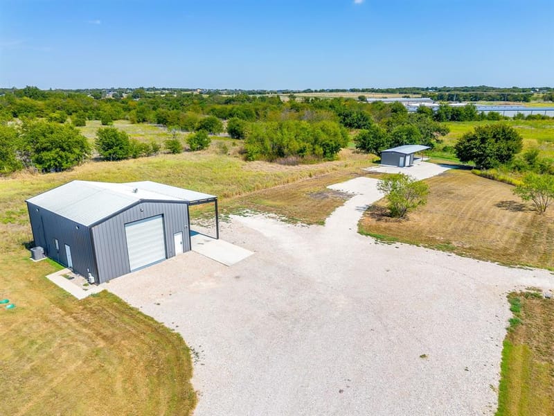 9210 County Road 1229, Godley TX 76044 - Photo 2