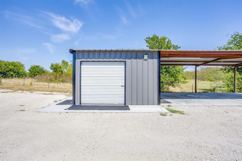 9210 County Road 1229, Godley TX 76044 - Photo 26