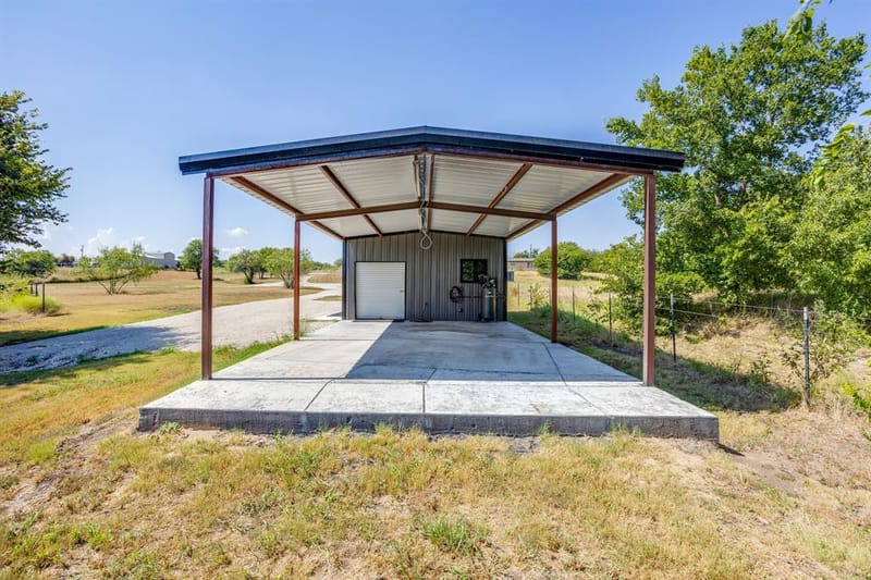 9210 County Road 1229, Godley TX 76044 - Photo 30
