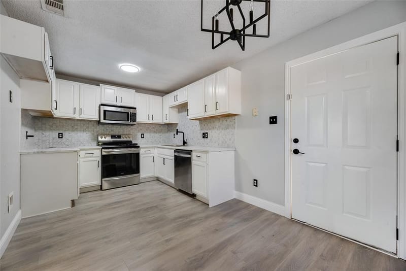 2503 Lyola Street, Dallas TX 75241 - Photo 6