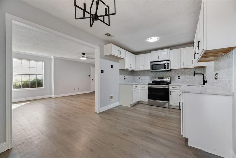 2503 Lyola Street, Dallas TX 75241 - Photo 10
