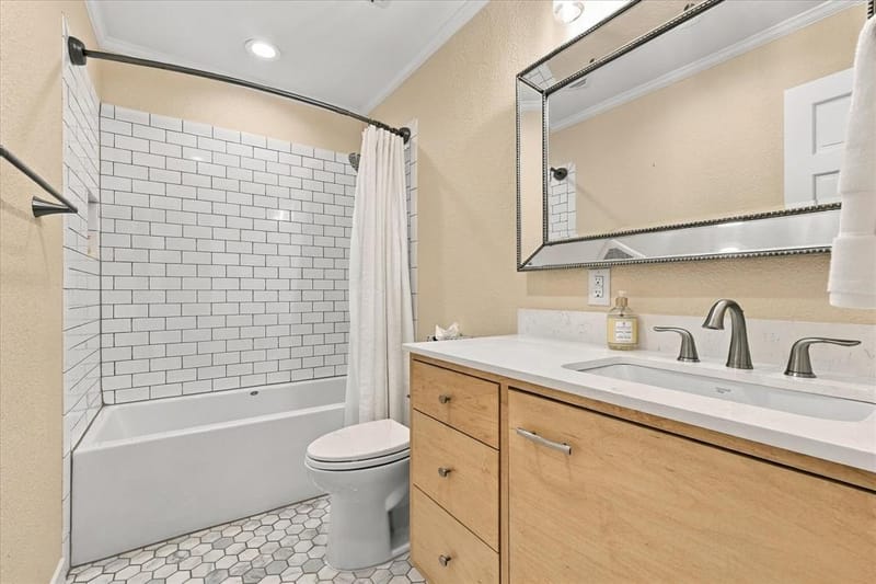 82 Remington Drive W, Highland Village TX 75077 - Photo 27