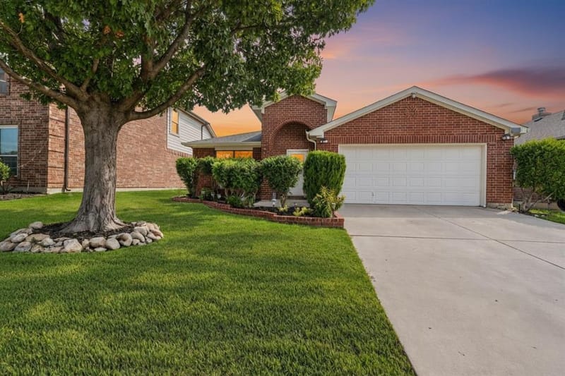 6632 Friendsway Drive, Fort Worth TX 76137