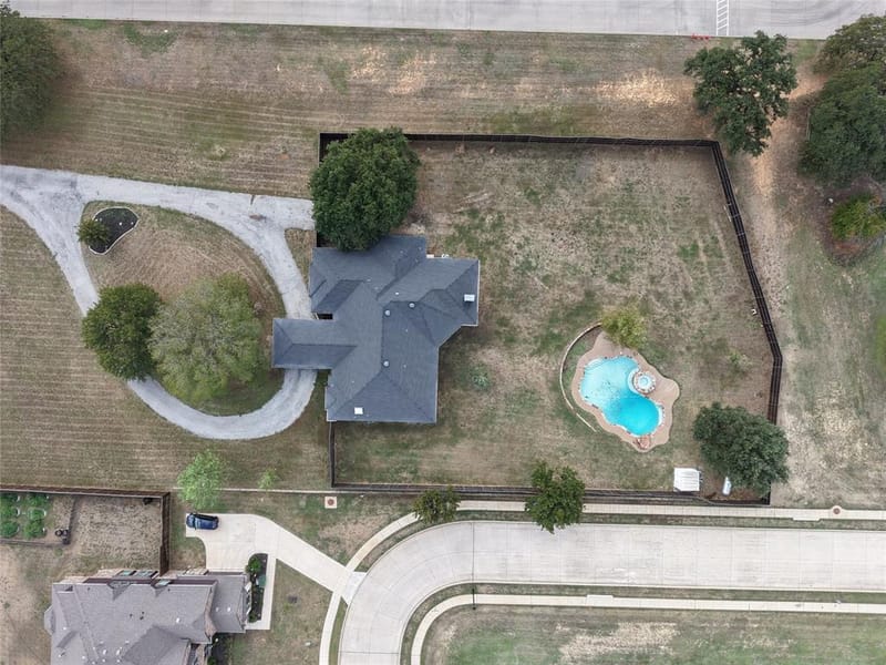 201 N Garza Road, Shady Shores TX 76208 - Photo 2