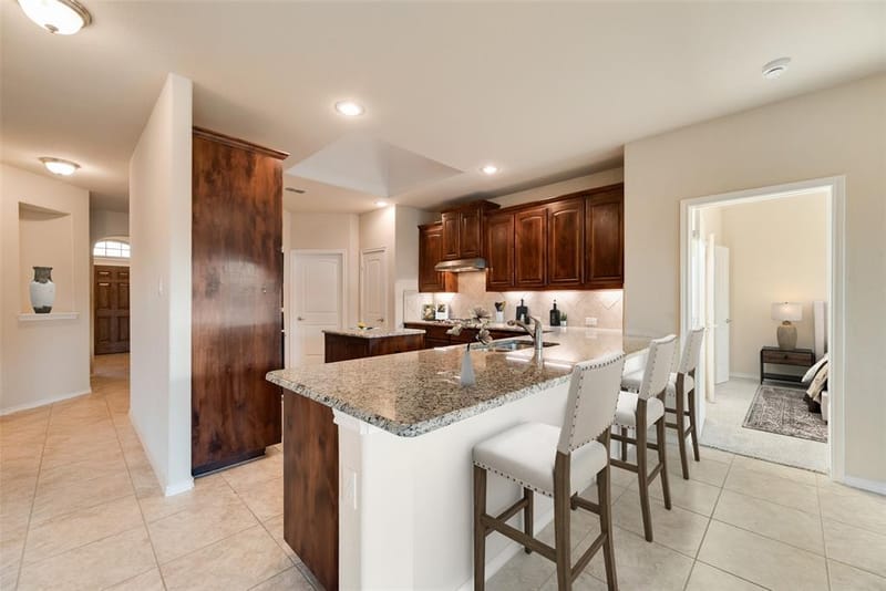 18 Auburn Drive, Edgecliff Village TX 76134 - Photo 13