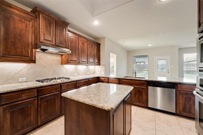 18 Auburn Drive, Edgecliff Village TX 76134 - Photo 24