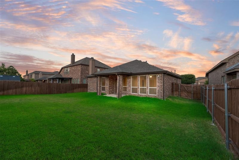 18 Auburn Drive, Edgecliff Village TX 76134 - Photo 33