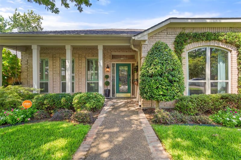 1116 Oak Garden Circle, Tyler TX 75703 - Photo 2