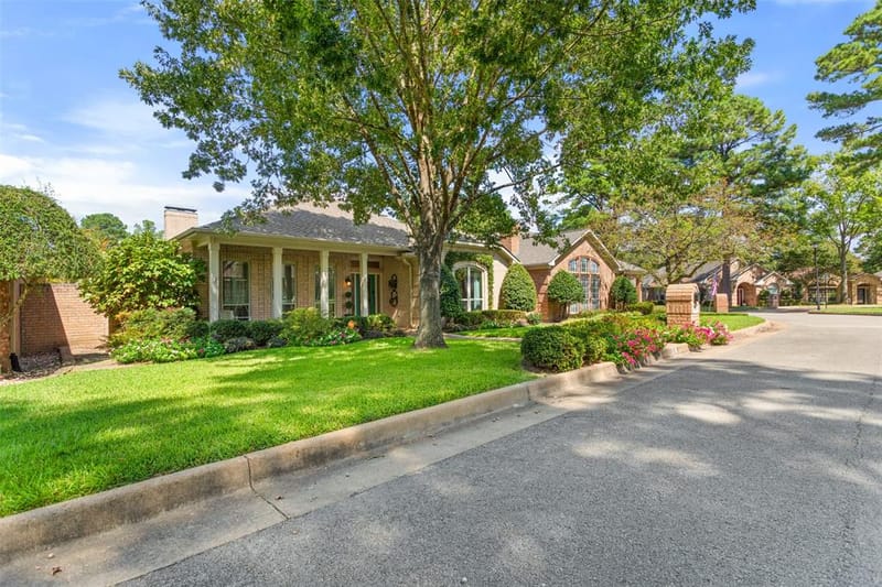 1116 Oak Garden Circle, Tyler TX 75703 - Photo 3