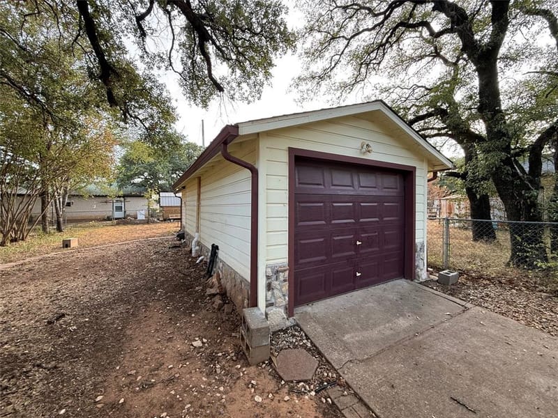 307 Mission Street, Glen Rose TX 76043 - Photo 21