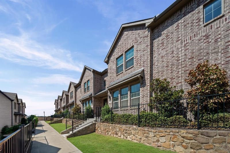 905 Suma Drive, Euless TX 76040 - Photo 3