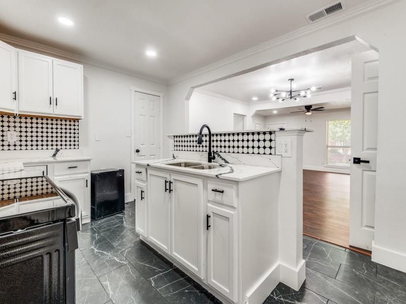 1528 Priscilla Lane, Irving TX 75061 - Photo 10