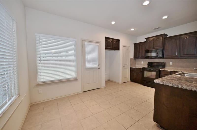 5921 Comanche Peak Drive, Fort Worth TX 76179 - Photo 9