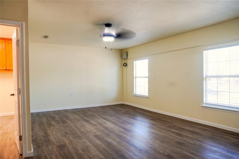 313 Boulder Court, Burleson TX 76028 - Photo 31