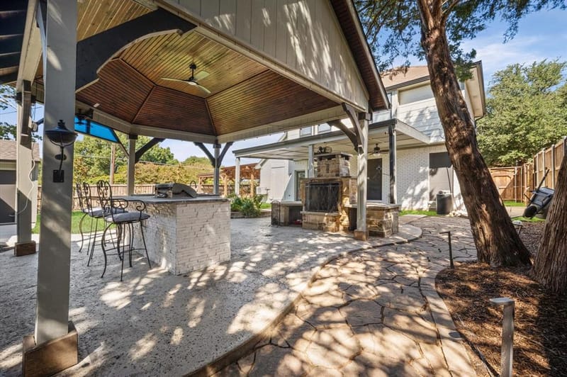 820 Raywood Circle, Plano TX 75075 - Photo 2