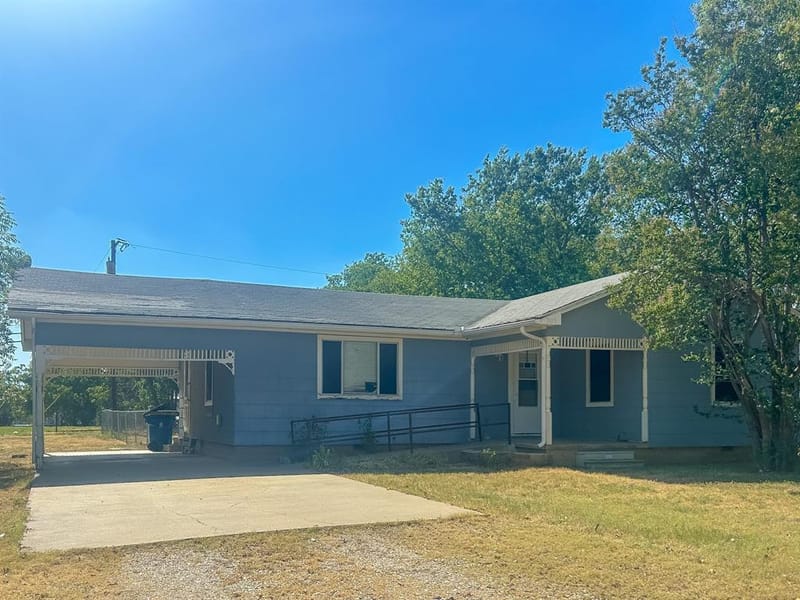 303 N Colorado Street, Whitney TX 76692