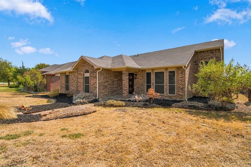 4405 Queen Circle, The Colony TX 75056 - Photo 2