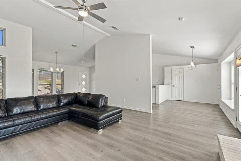 4405 Queen Circle, The Colony TX 75056 - Photo 11