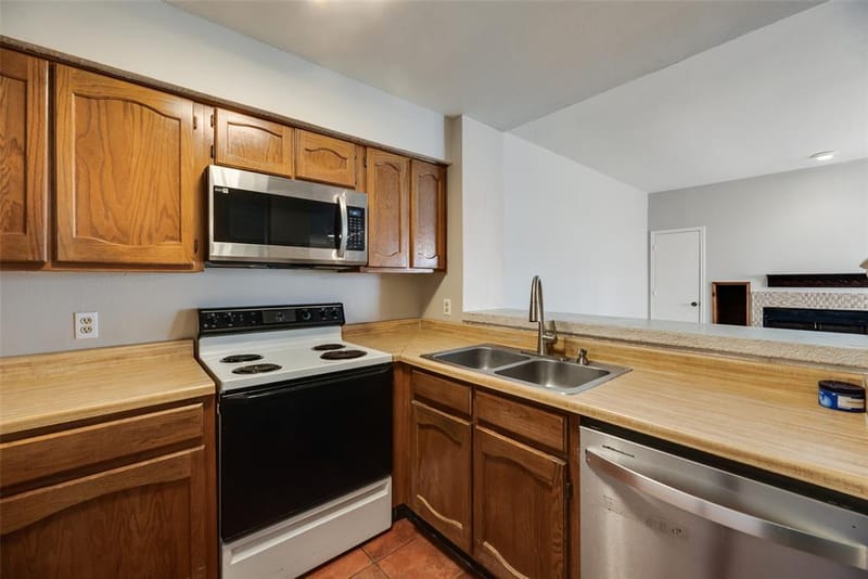 3129 Sondra Drive # 102, Fort Worth TX 76107 - Photo 14
