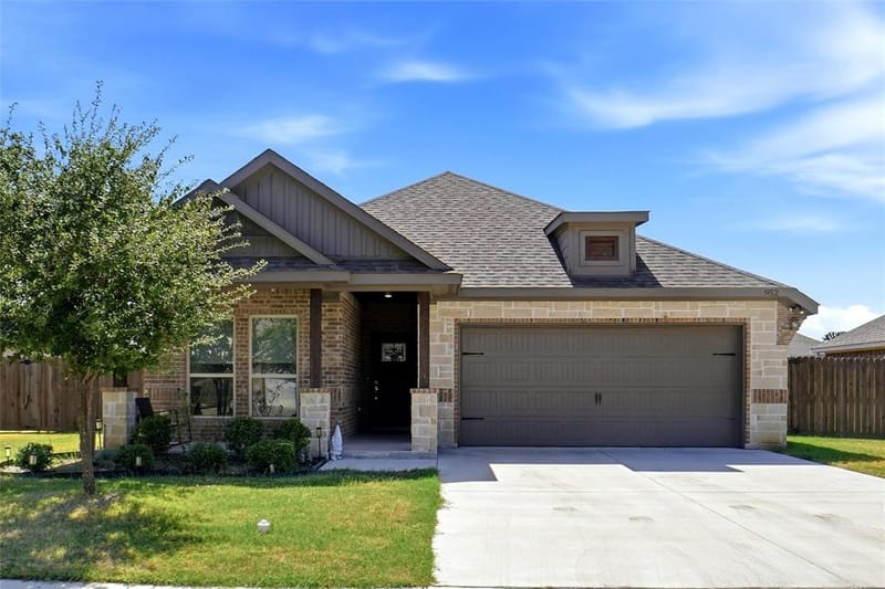 952 Sam Street, Springtown TX 76082