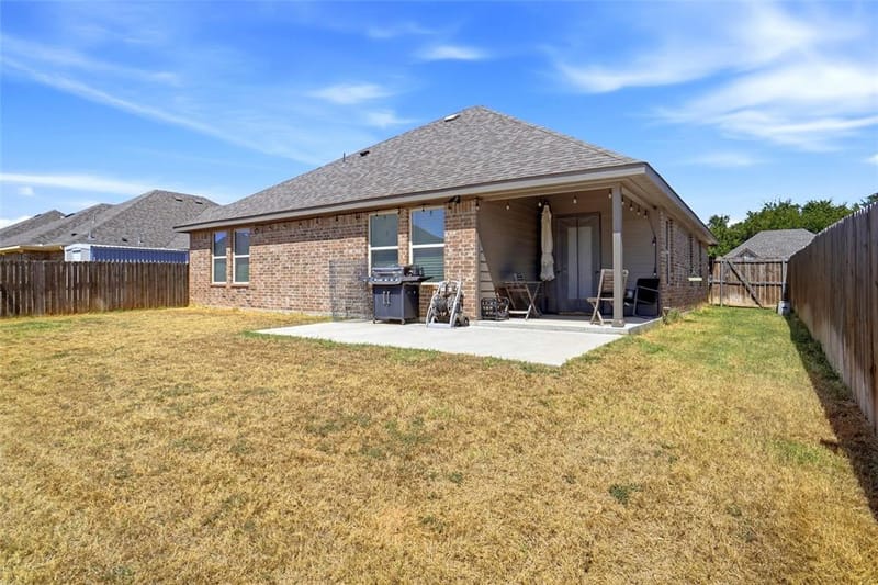 952 Sam Street, Springtown TX 76082 - Photo 38