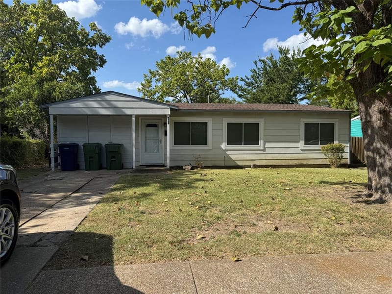 241 Casalita Drive, Garland TX 75040