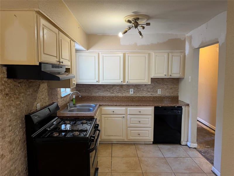 4209 Monna Street, Haltom City TX 76117 - Photo 11