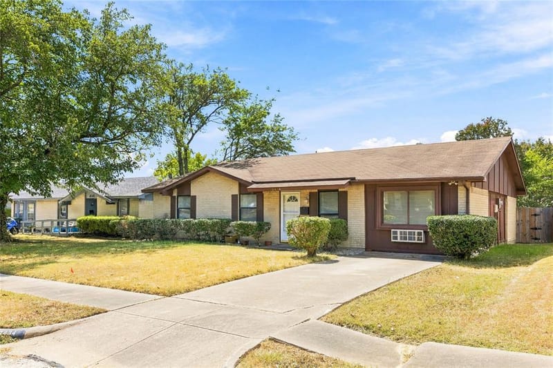 5434 Laredo Lane, Garland TX 75043 - Photo 3