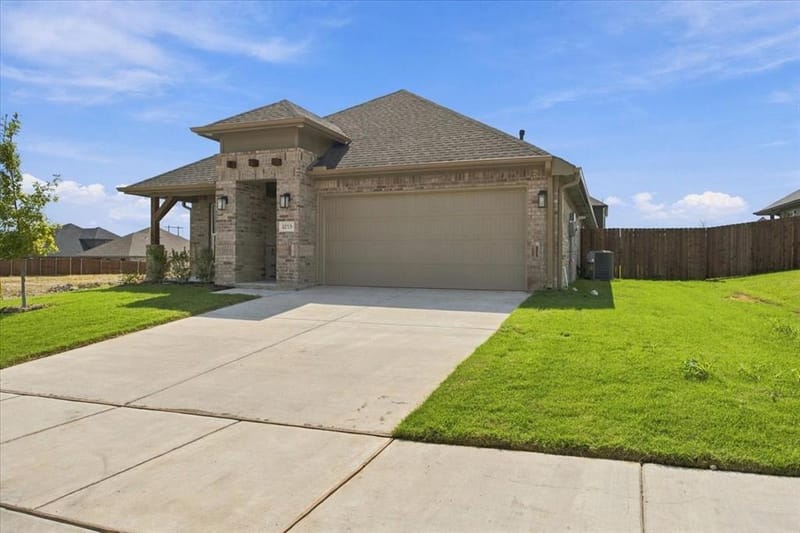 4218 Hummingbird Drive, Sherman TX 75092 - Photo 3